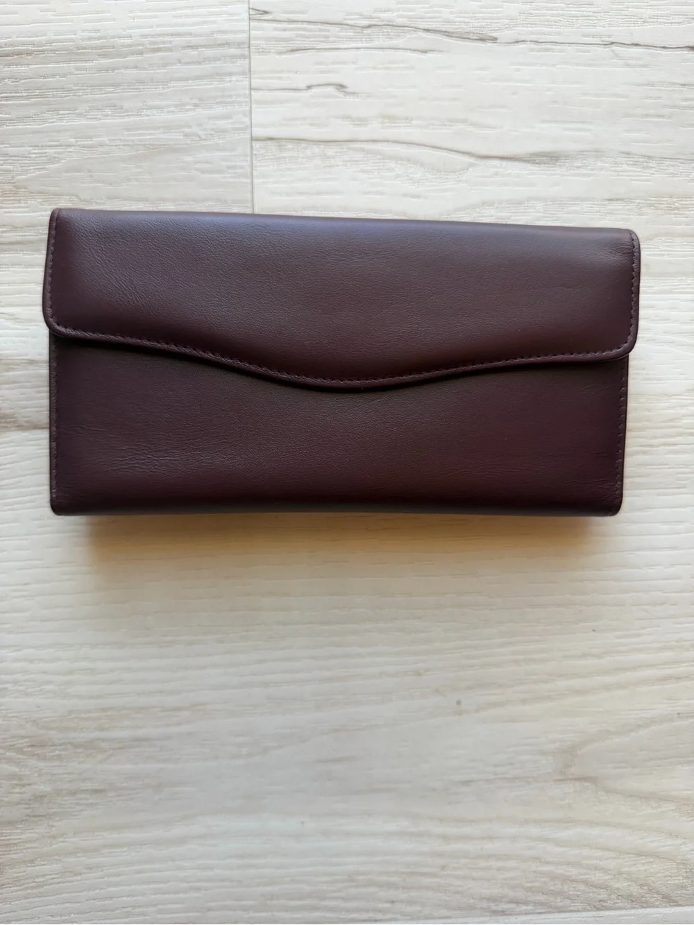 Buxton Women's Envelope Wallet Genuine Leather in Deep Plum/Maroon